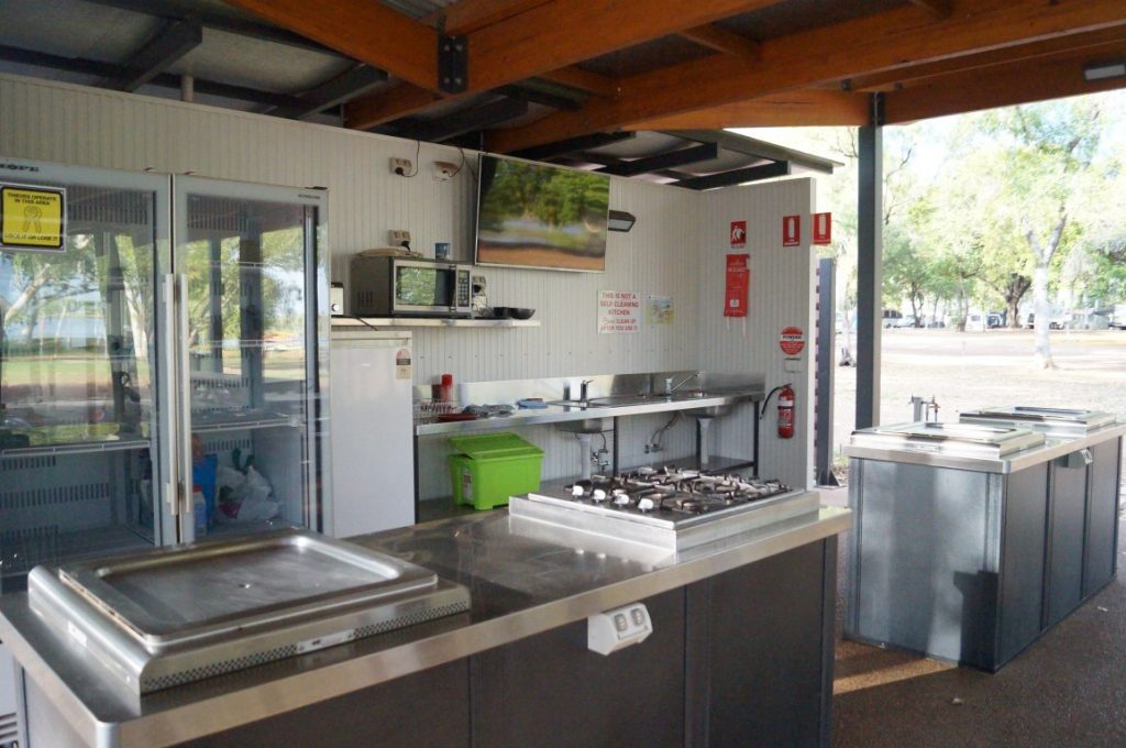 Kununurra – Kimberlyland Waterfront Holiday Park camp kitchen