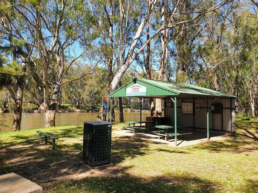 Narrandera murrumbidgee river boat ramp and BBQ area