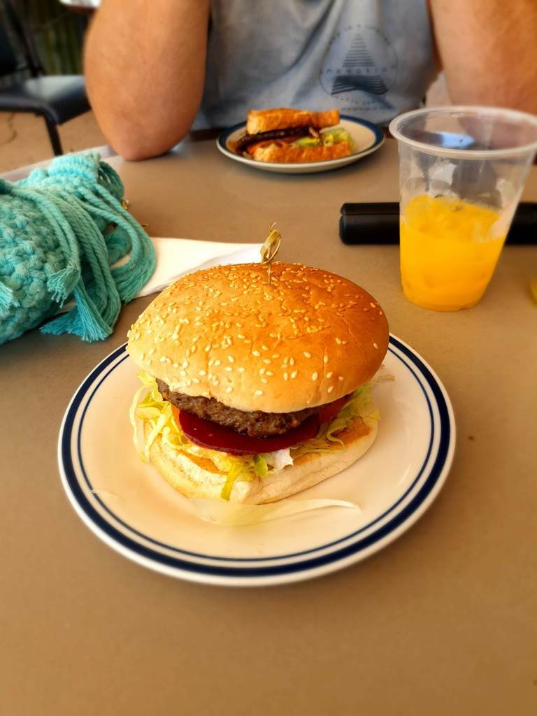 lunch food burger meal at Glengarry hotel pub Cumborah NSW near Lightning ridge